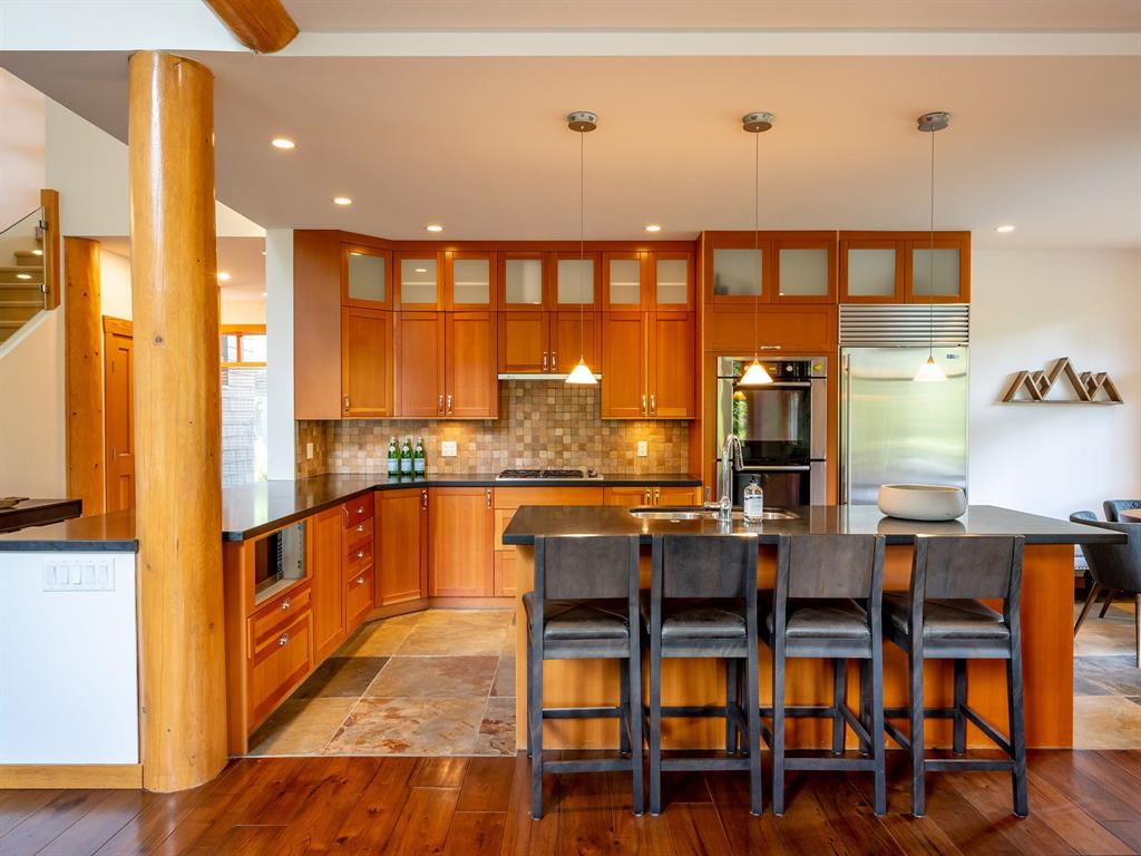 8398 Glen Abbey Lane