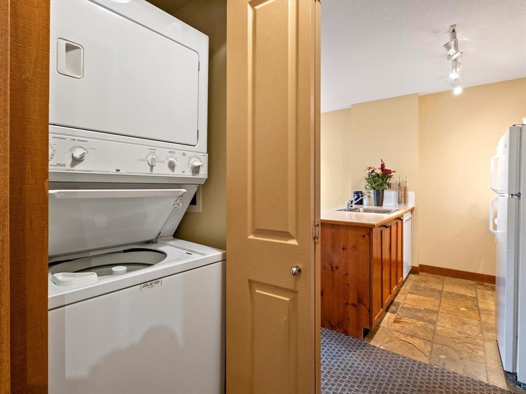 #511 – 4660 Blackcomb Way