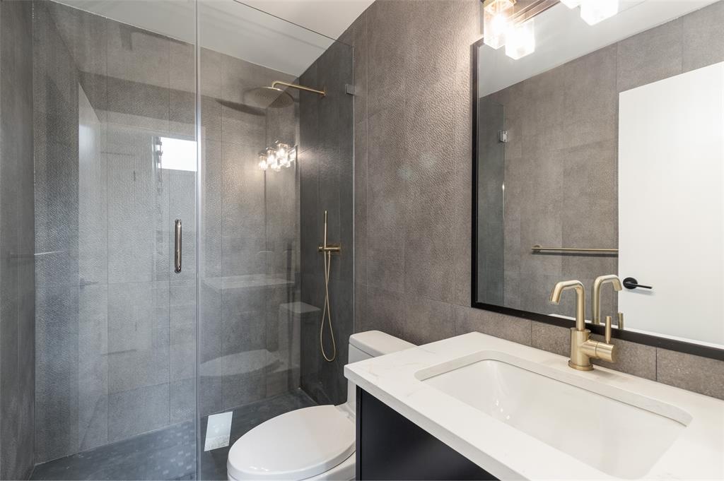 9361 Wedgemount Plateau Drive