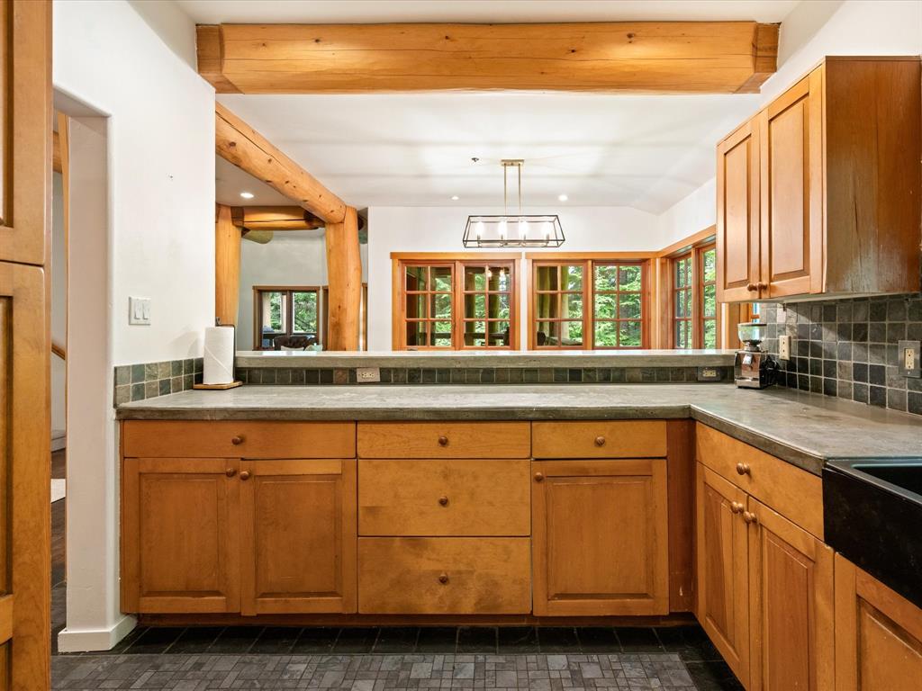 #6 – 2240 Nordic Drive