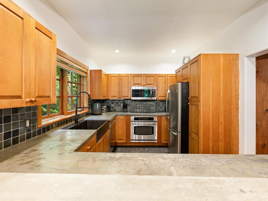 #6 – 2240 Nordic Drive