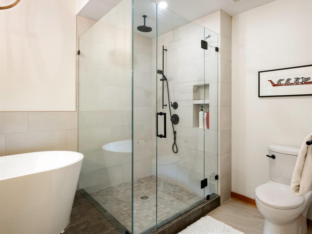 #6 – 2240 Nordic Drive