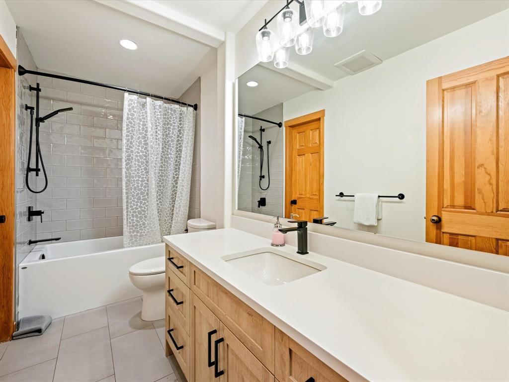 #6 – 2240 Nordic Drive