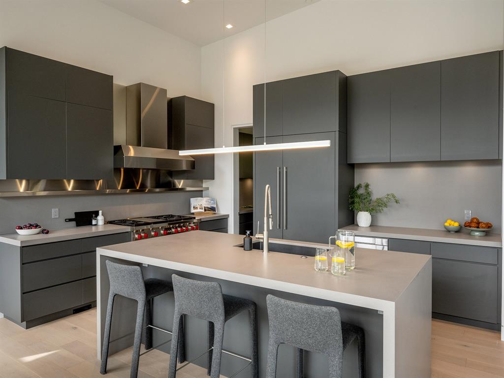 2909 Kadenwood Drive