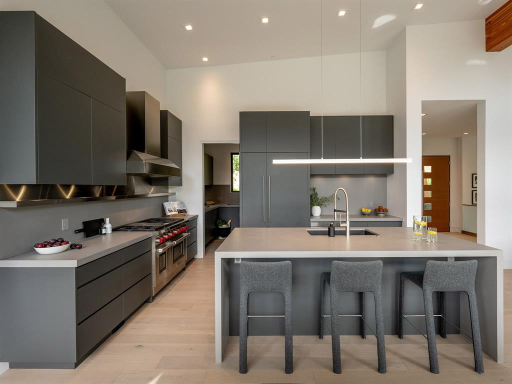 2909 Kadenwood Drive