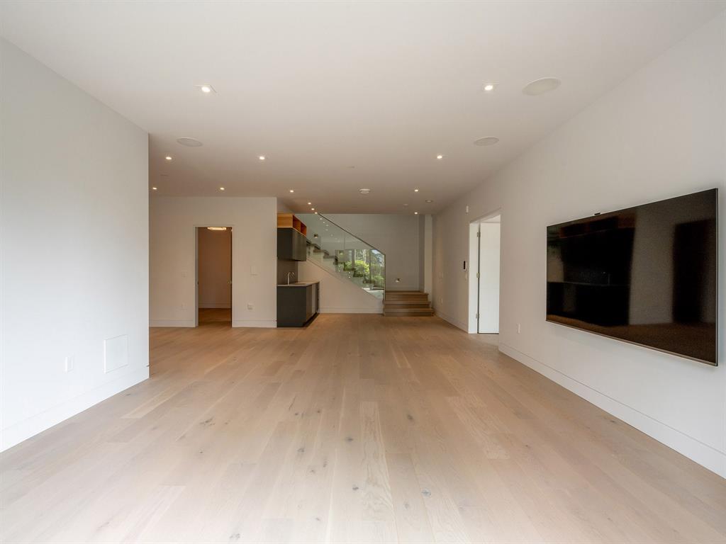 2909 Kadenwood Drive