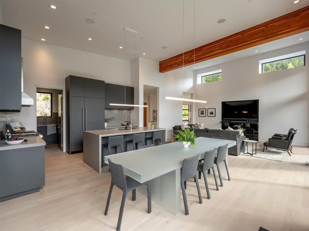 2909 Kadenwood Drive