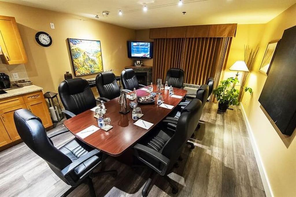 #324 – 1490 Portage Road