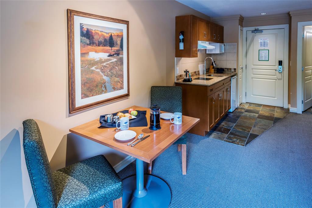 #324 – 1490 Portage Road