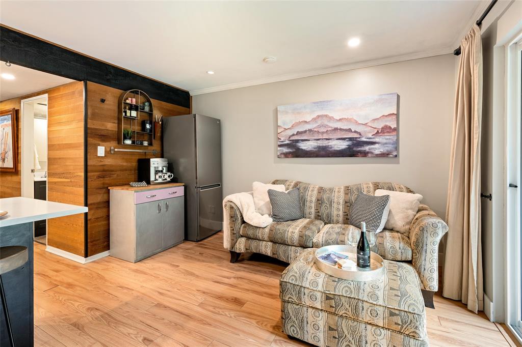 #4 – 7001 Nesters Road