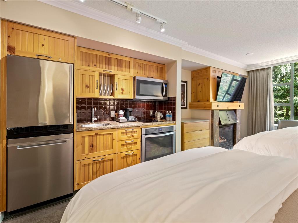 #670 – 4090 Whistler Way