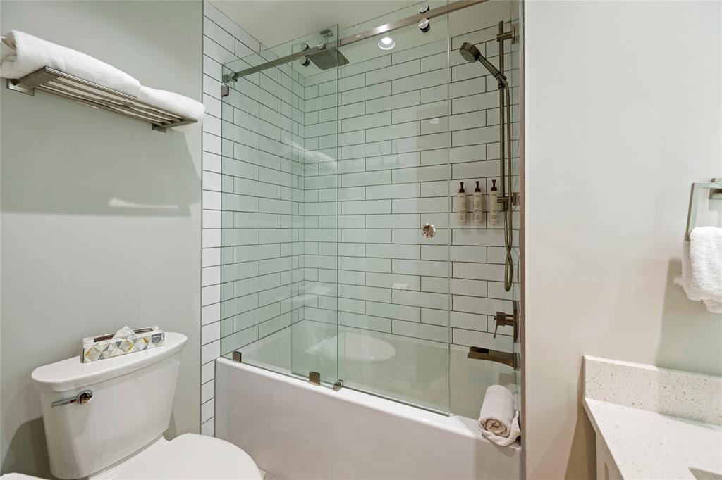 #4 – 4661 Blackcomb Way