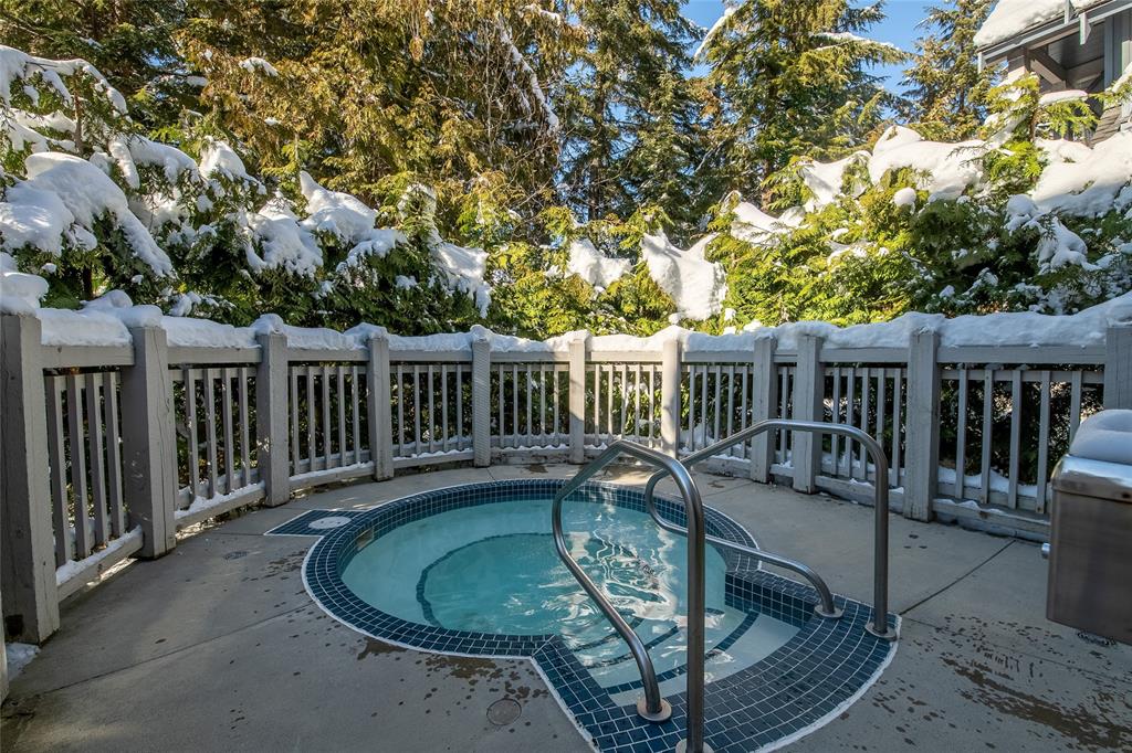 #4 – 4661 Blackcomb Way