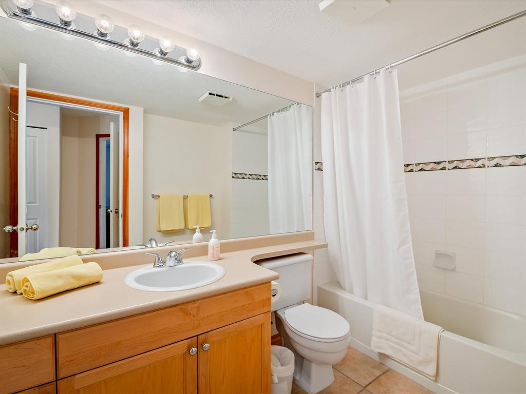 #207 – 8080 Nicklaus North Boulevard