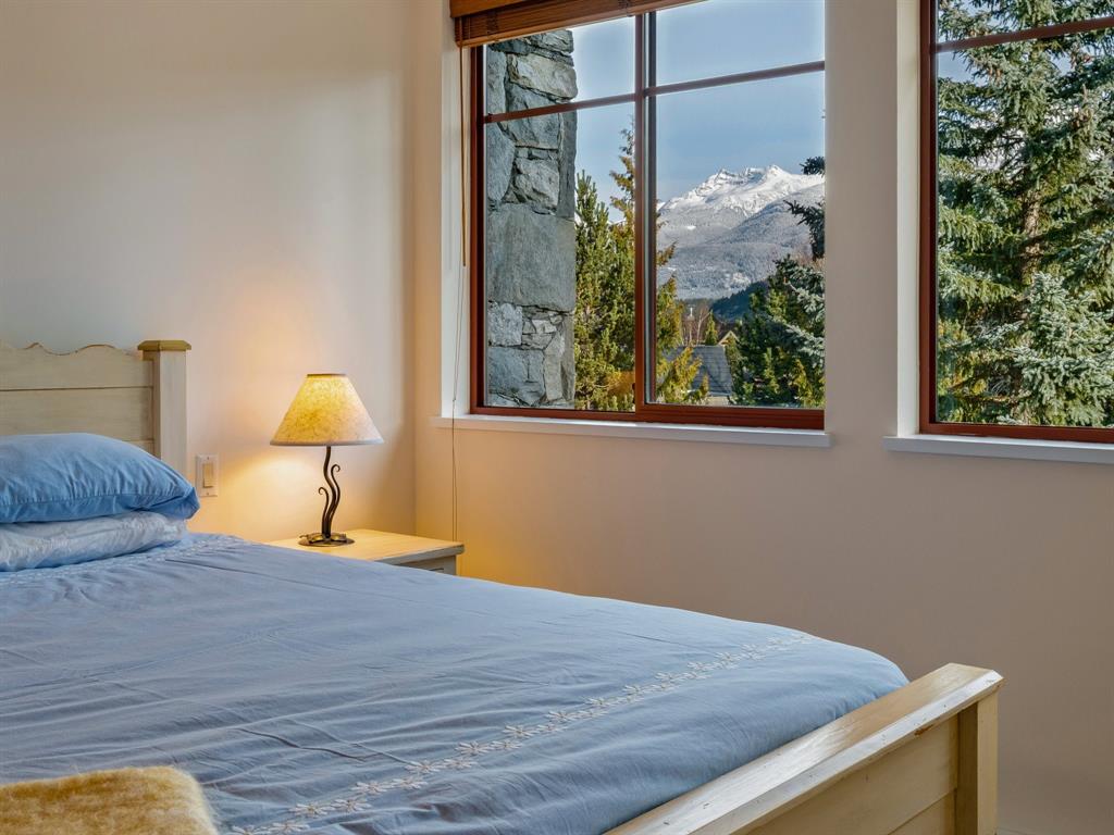 #207 – 8080 Nicklaus North Boulevard