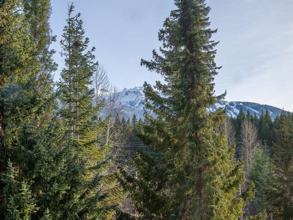 #207 – 8080 Nicklaus North Boulevard