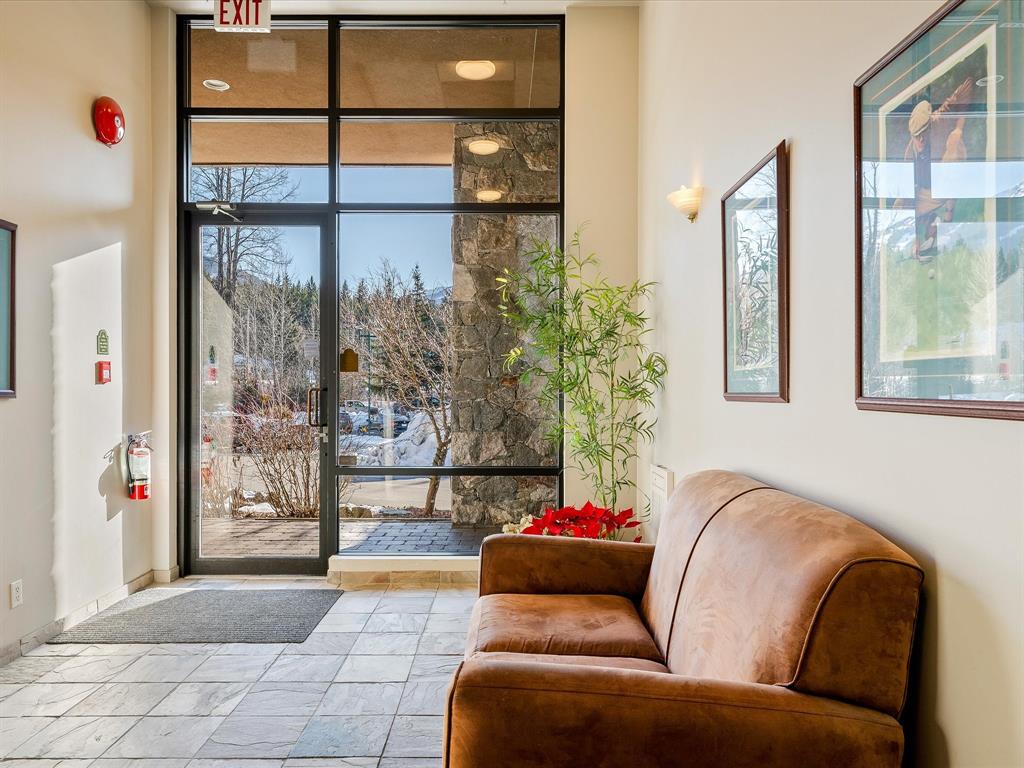 #207 – 8080 Nicklaus North Boulevard