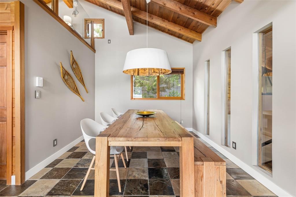 9249 Lakeshore Drive