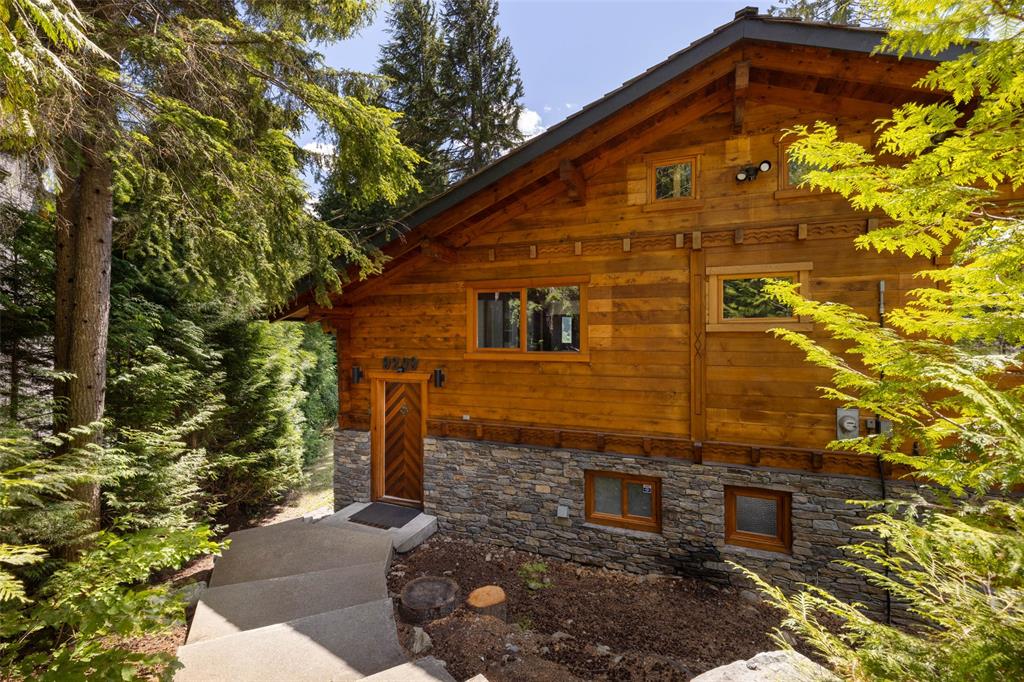 9249 Lakeshore Drive