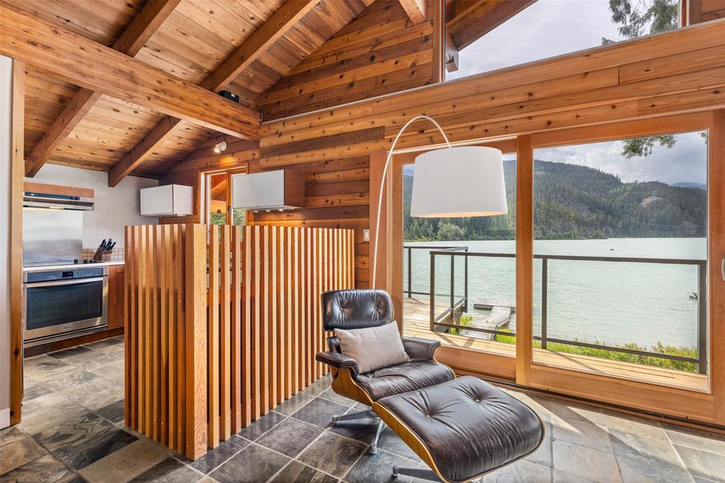 9249 Lakeshore Drive