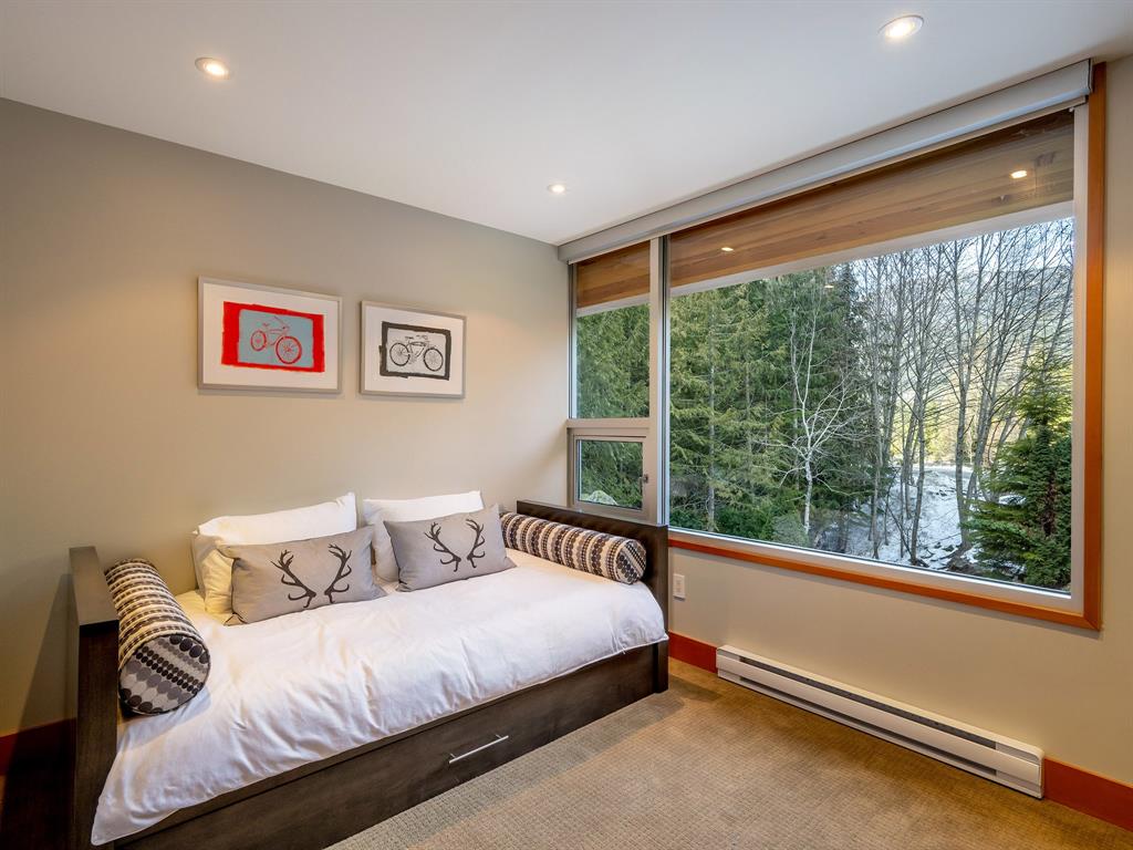 1530 Spring Creek Drive