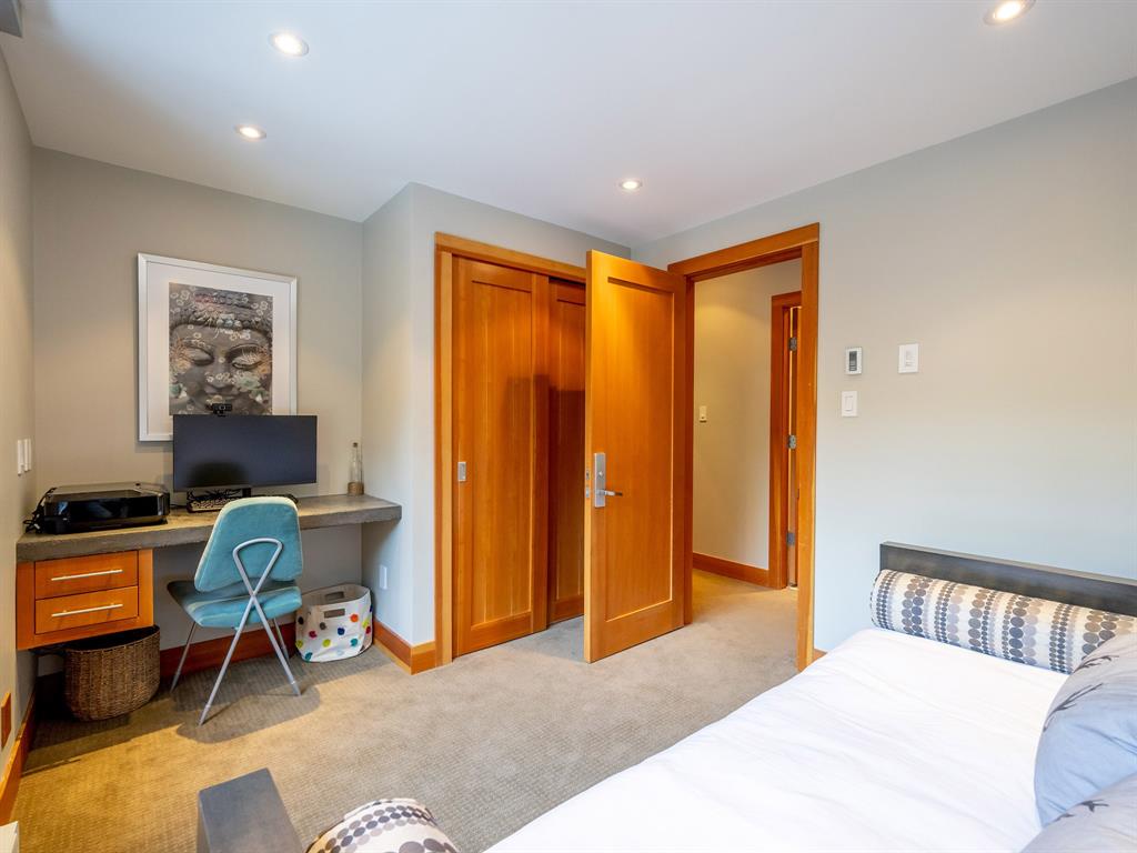 1530 Spring Creek Drive