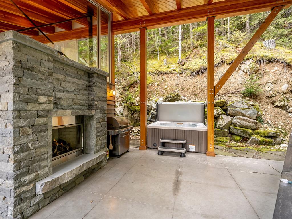 1530 Spring Creek Drive