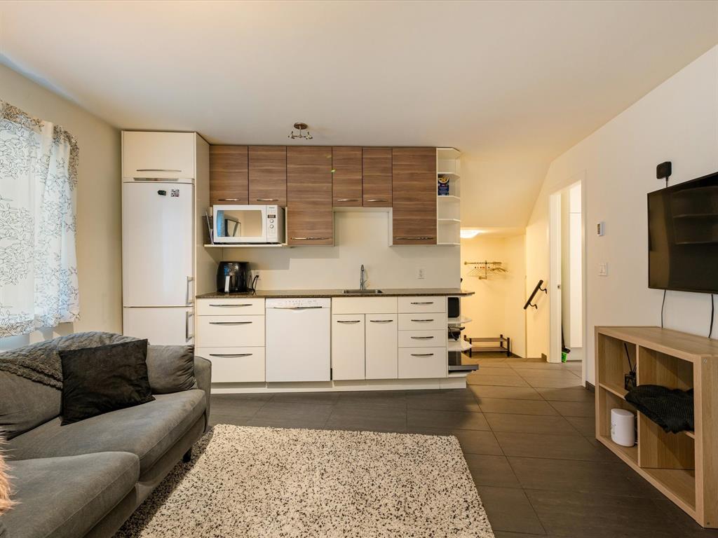 8476 Matterhorn Drive