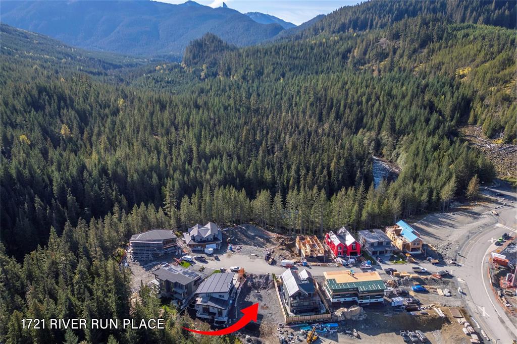 1721 River Run Place