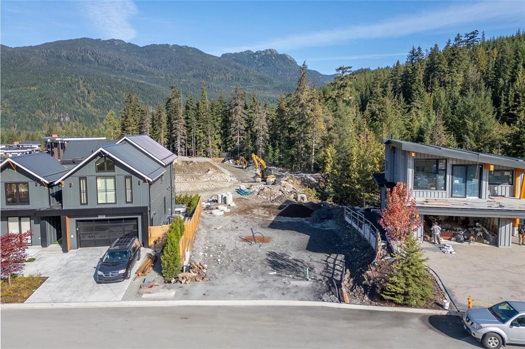 1721 River Run Place