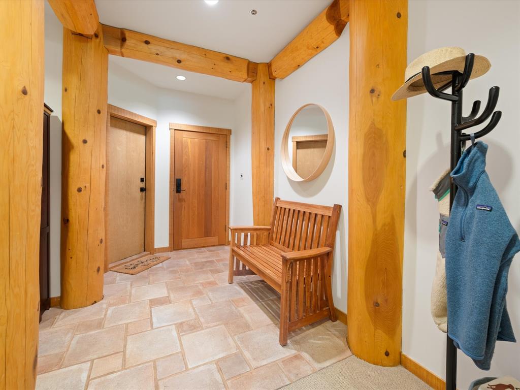 #4 – 2240 Nordic Drive