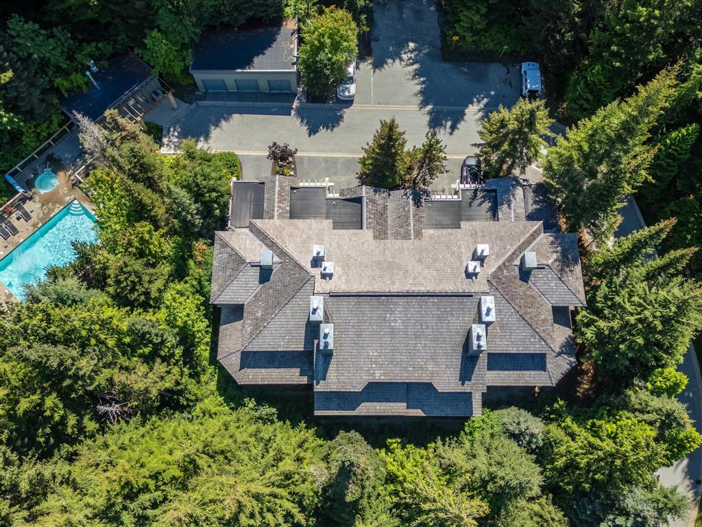 #4 – 2240 Nordic Drive