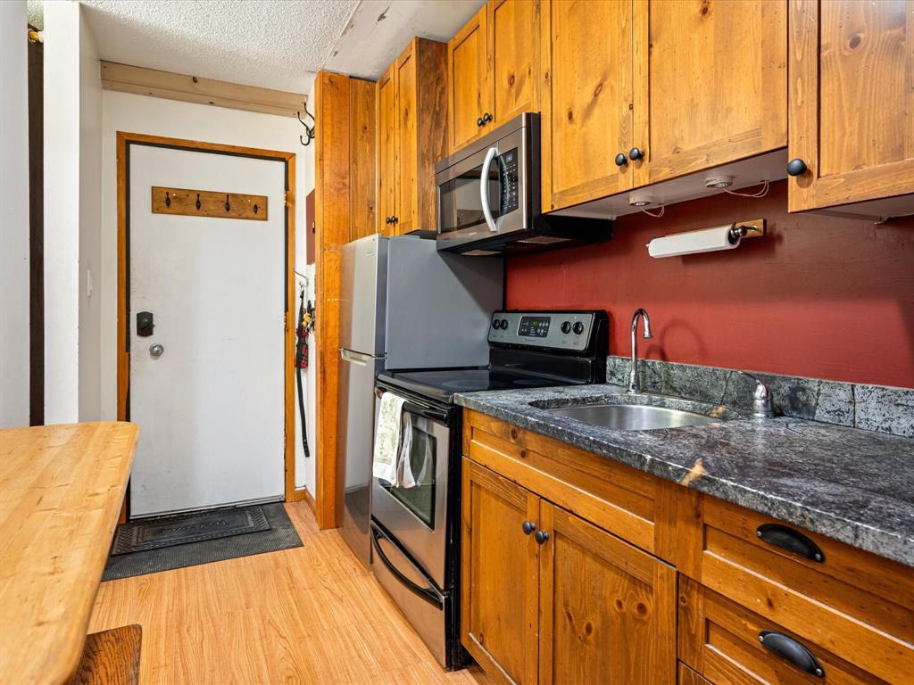 #108 – 6850 Crabapple Drive