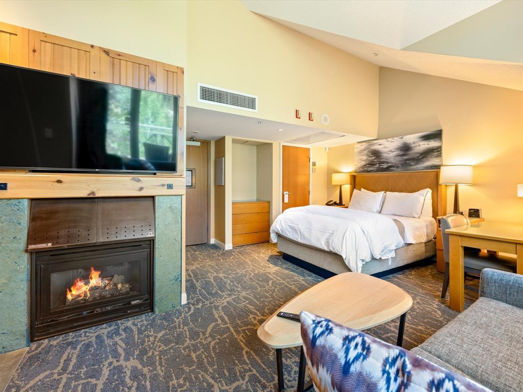 #904 – 4090 Whistler Way