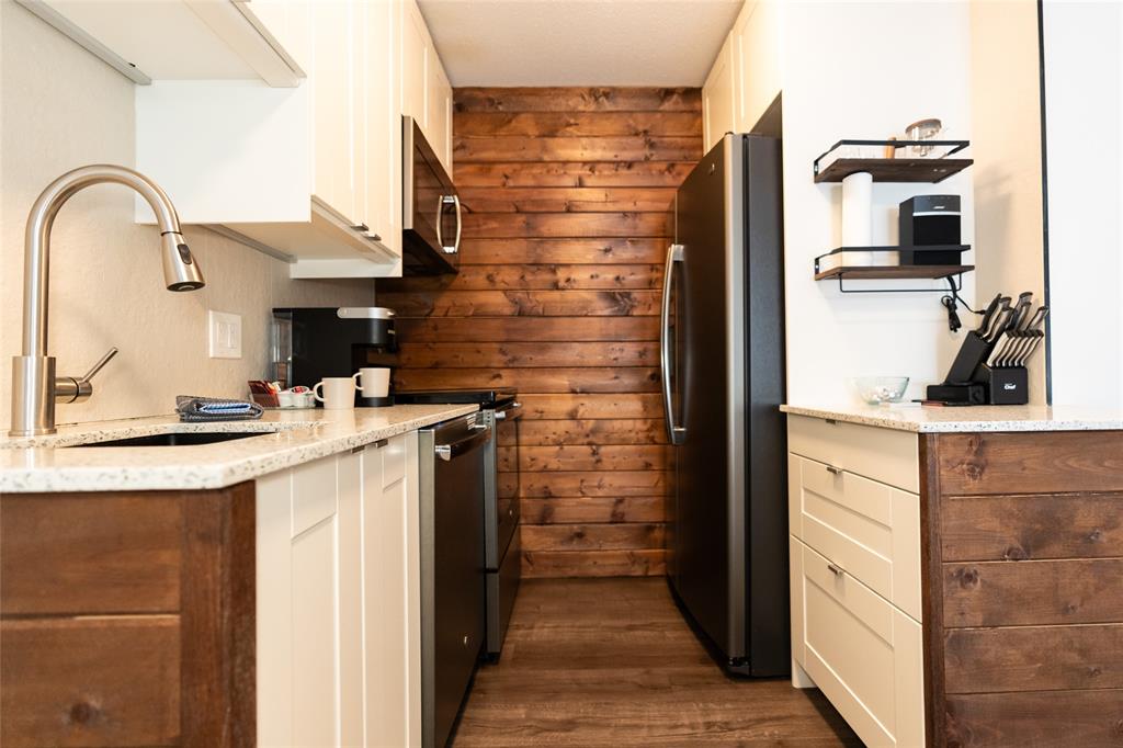 #8 – 2213 Marmot Place