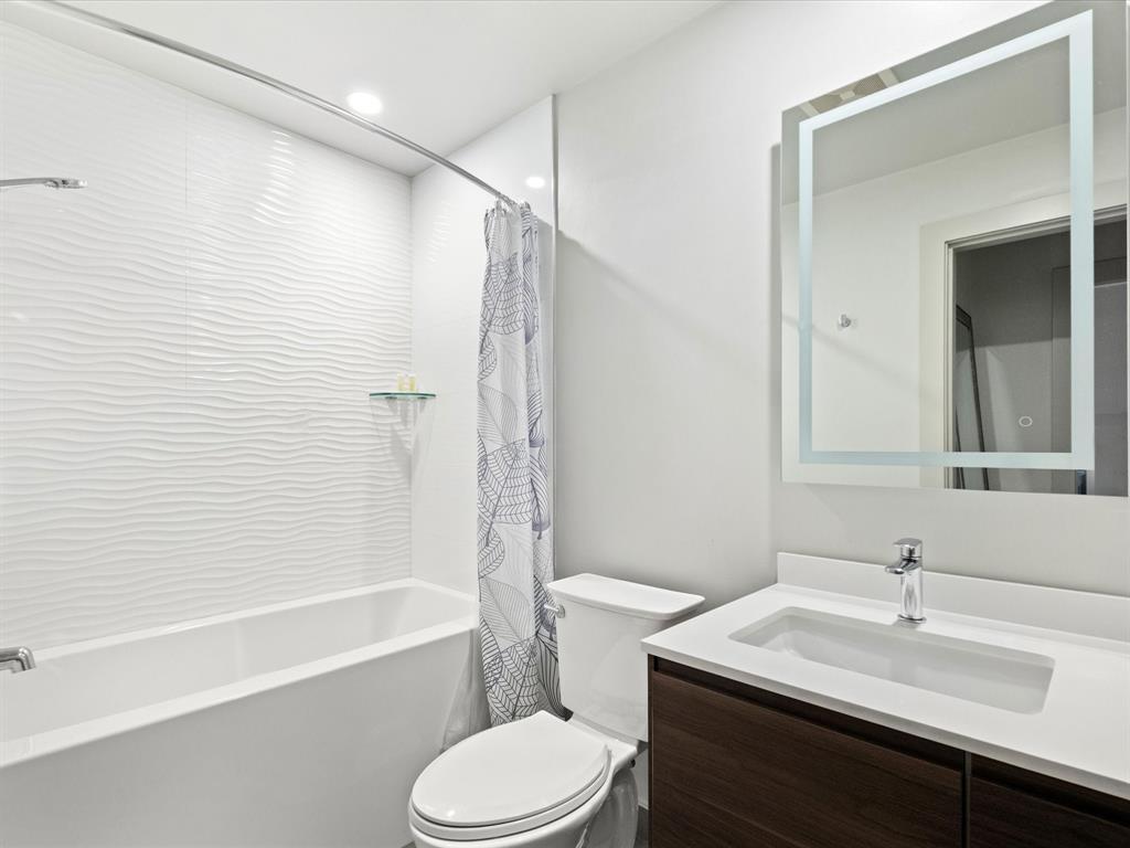 #33 – 4652 Blackcomb Way