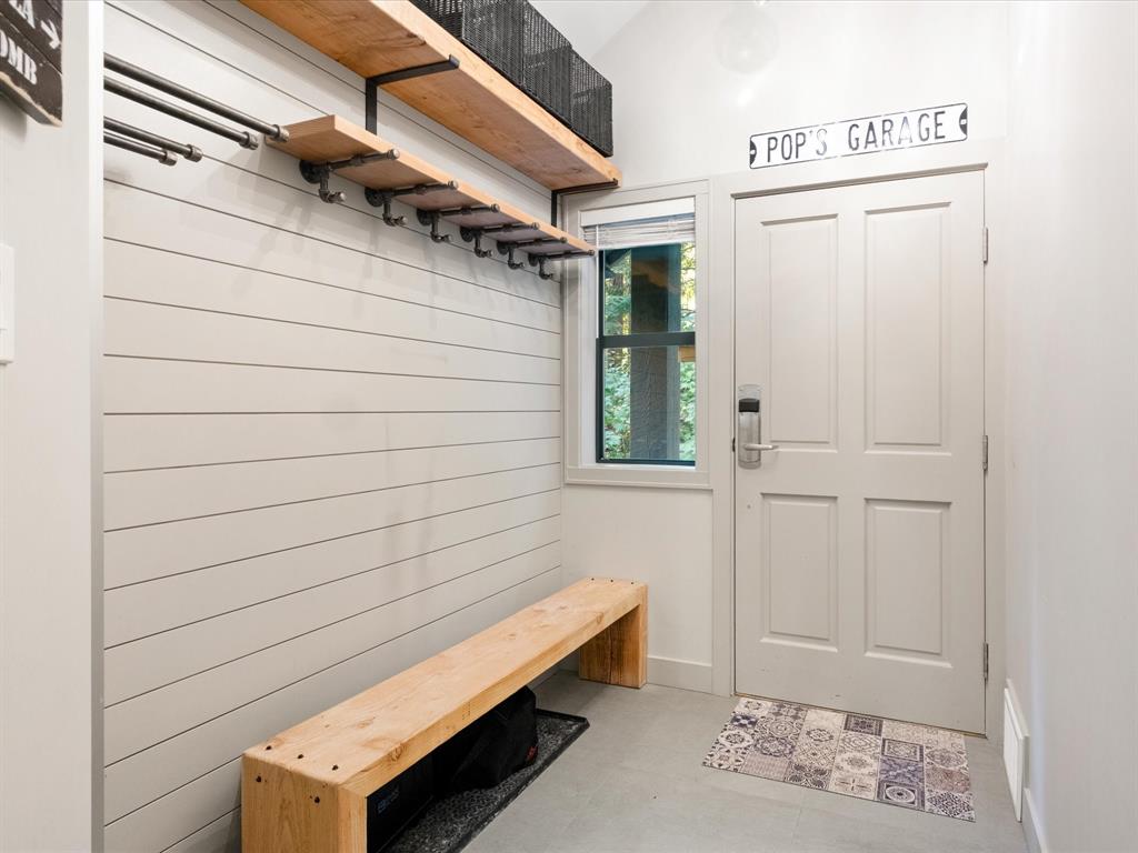 #33 – 4652 Blackcomb Way