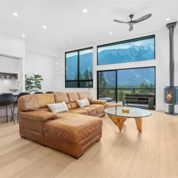 #7 – 4000 Sunstone Way