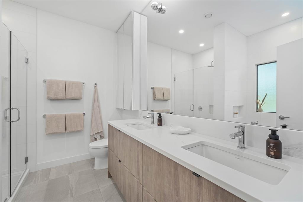 #7 – 4000 Sunstone Way