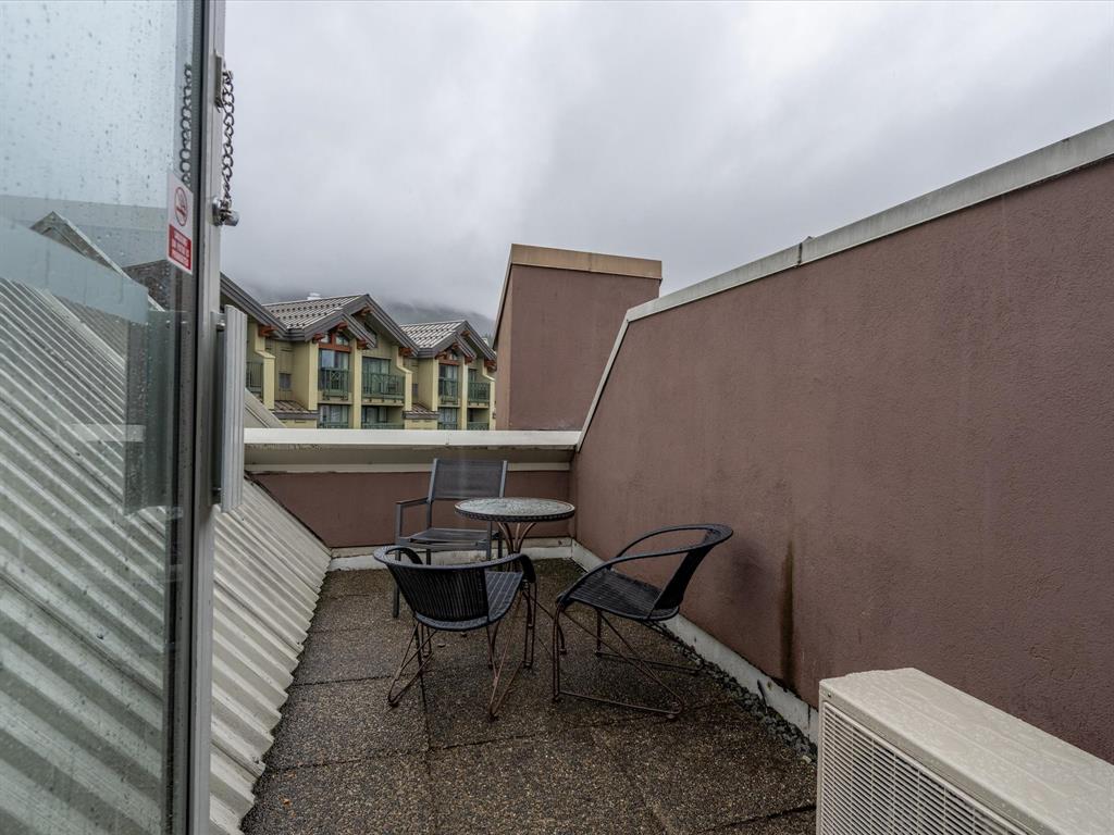 #307 – 4122 Village Green Way