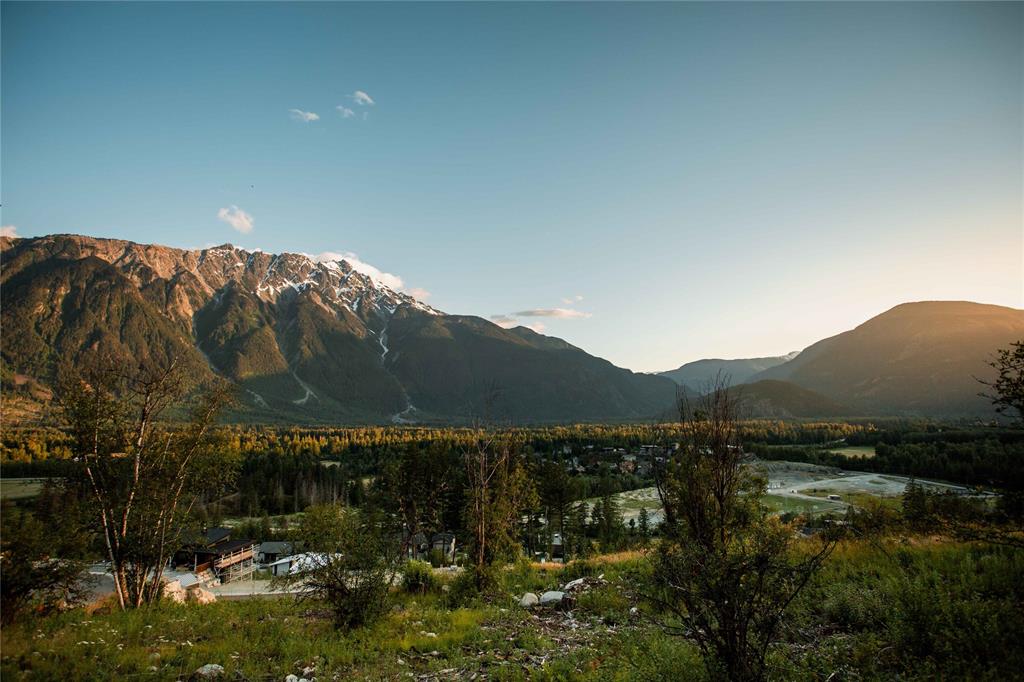 9002 Sun God Mountain Way