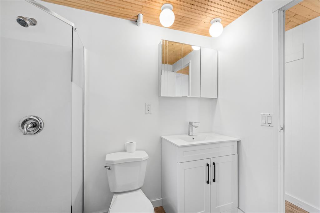 #25 – 7370 Highway 99