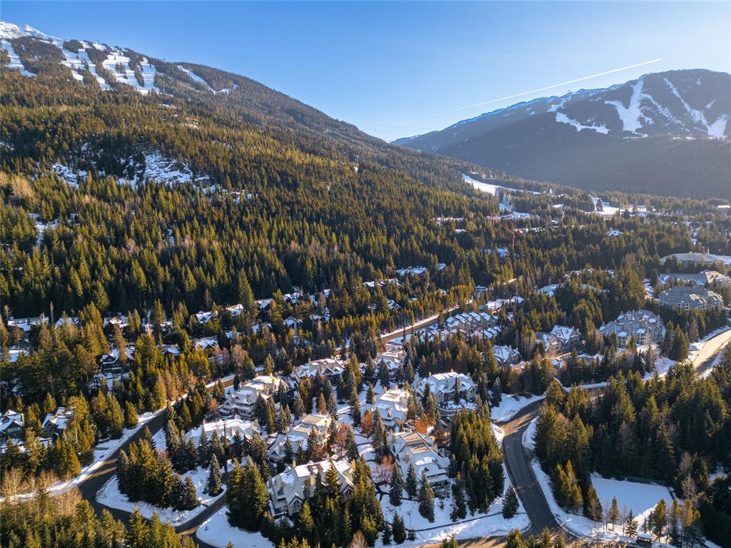 #14 – 4637 Blackcomb Way