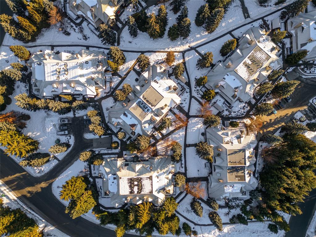 #14 – 4637 Blackcomb Way