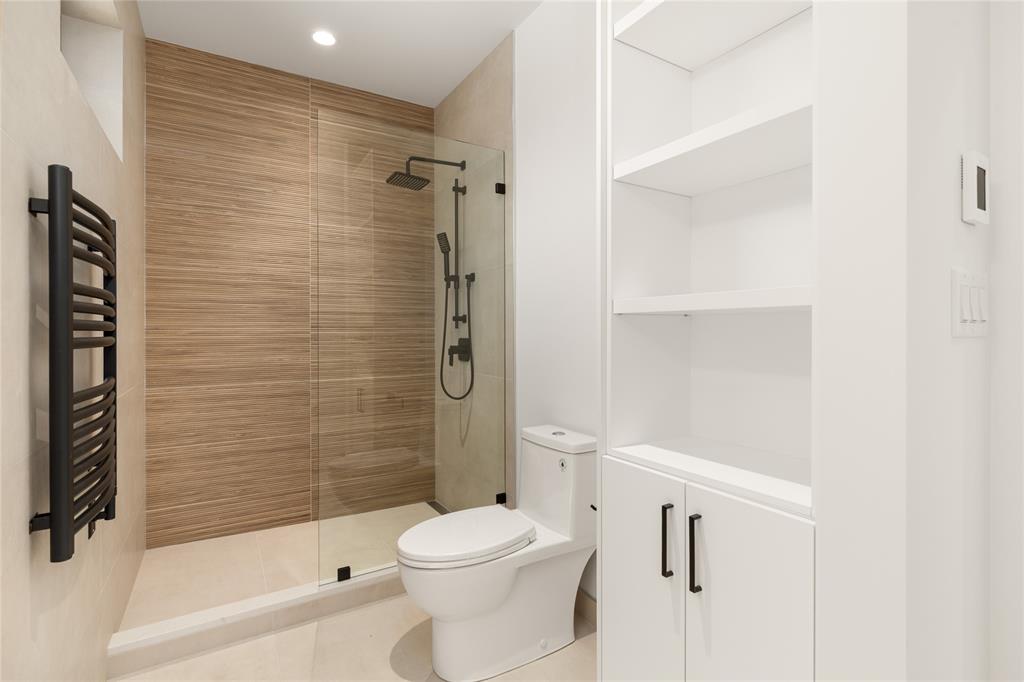 #16 – 2077 Garibaldi Way