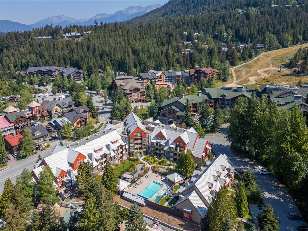 #109 – 2050 Lake Placid Road