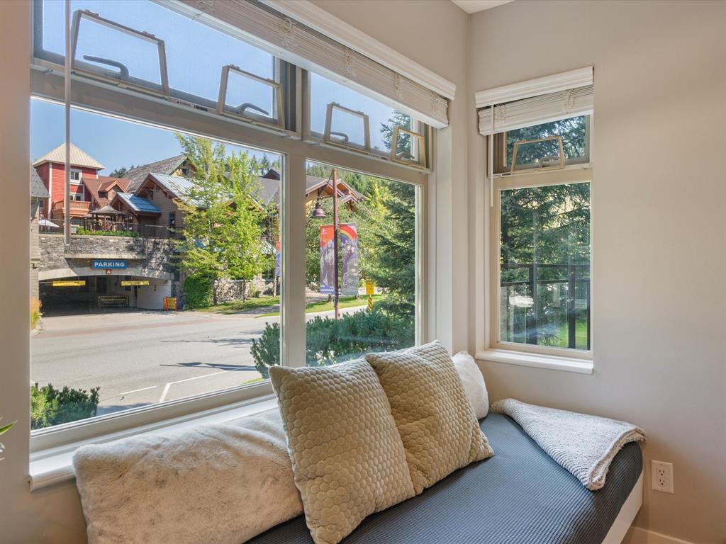 #109 – 2050 Lake Placid Road