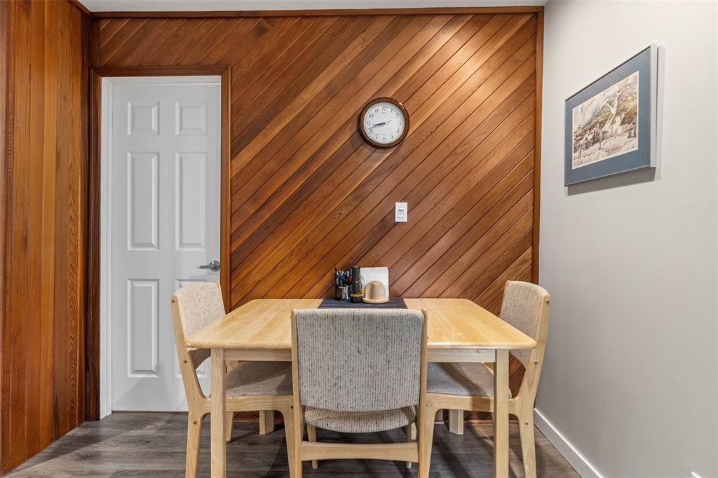 #F201 – 1400 Alta Lake Road