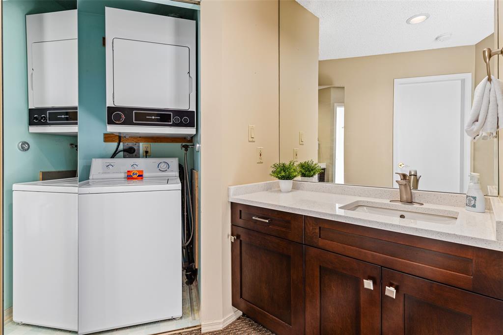 #208(1) – 4865 Painted Cliff Road