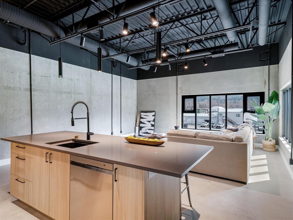 #13 – 7342 Industrial Way